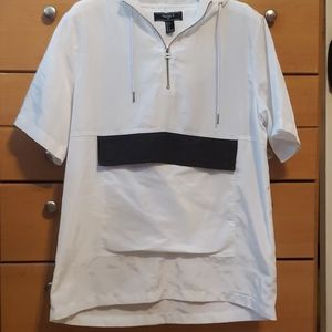 Short Pullover w/hood